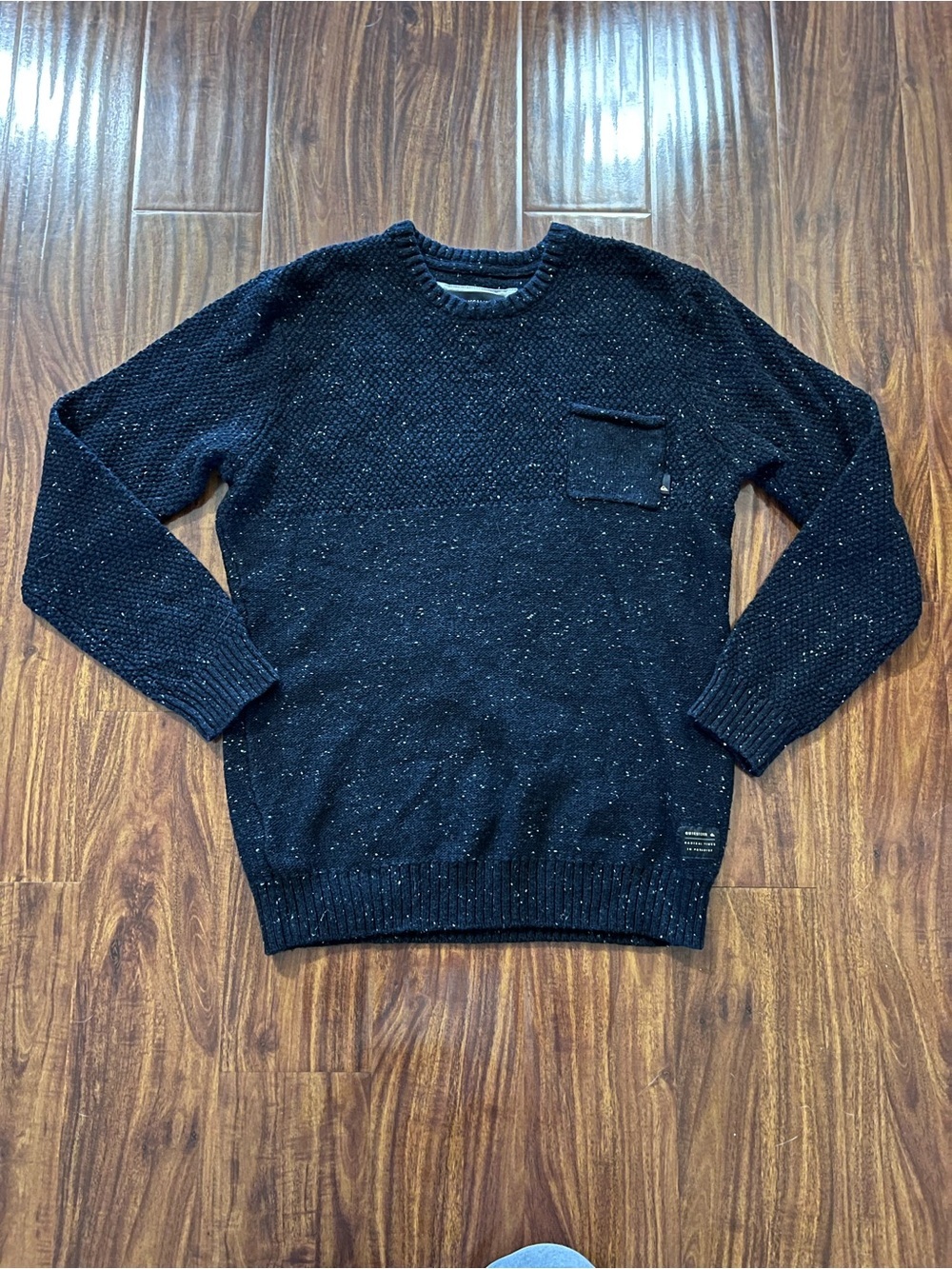 Vintage Quicksilver Newchester Black Speckled Crew Neck Sweater size Medium